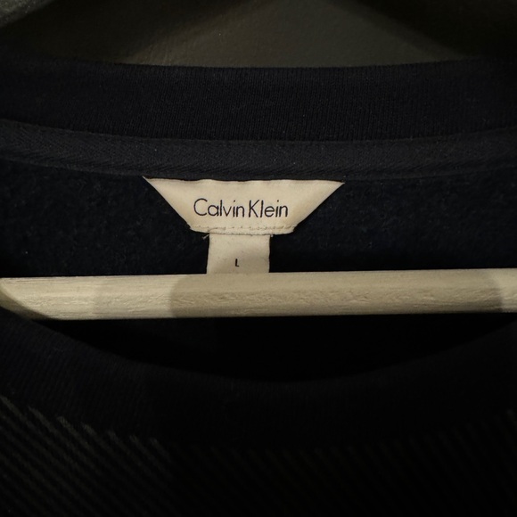 Large Calvin Klein sweater - Picture 2 of 3